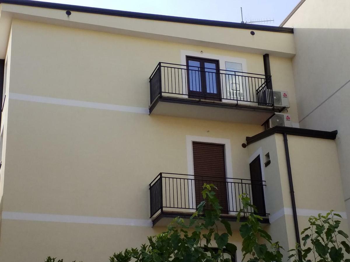 Mediterranean Apartments Capo d'Orlando Exterior photo